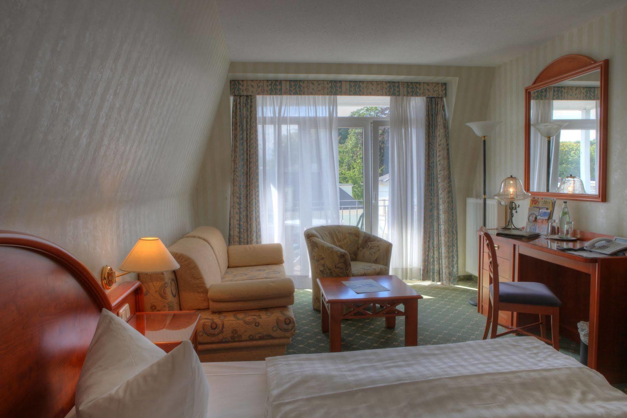 Seetelhotel Pommerscher Hof Wellnesshotel Im Herzen Der Kaiserbaeder Mit Direktem Zugang Zur Wellnessoase Shehrazade 4* Heringsdorf (Usedom)