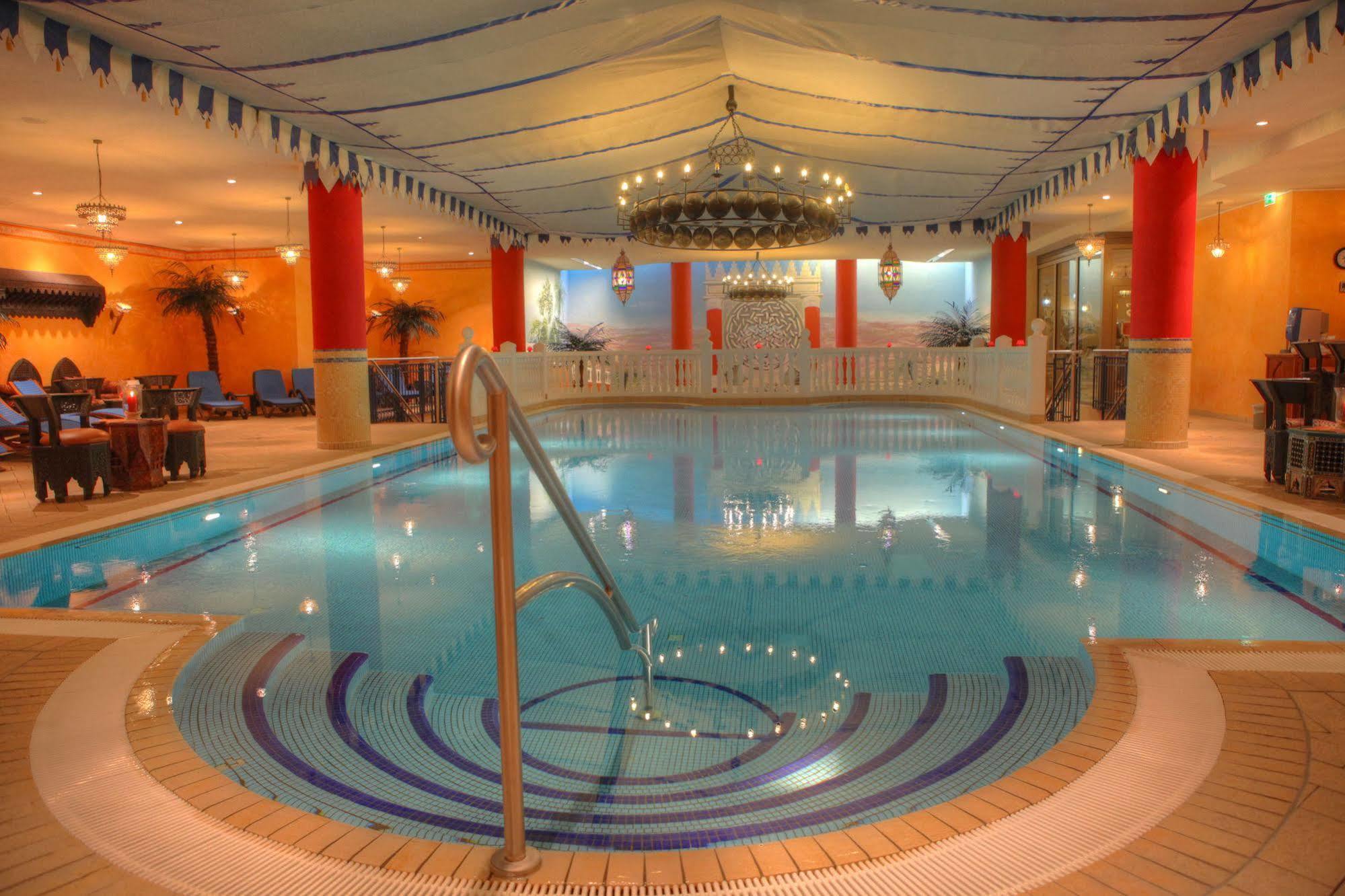 Hotel Seetelhotel Pommerscher Hof Wellnesshotel Im Herzen Der Kaiserbaeder Mit Direktem Zugang Zur Wellnessoase Shehrazade 4*