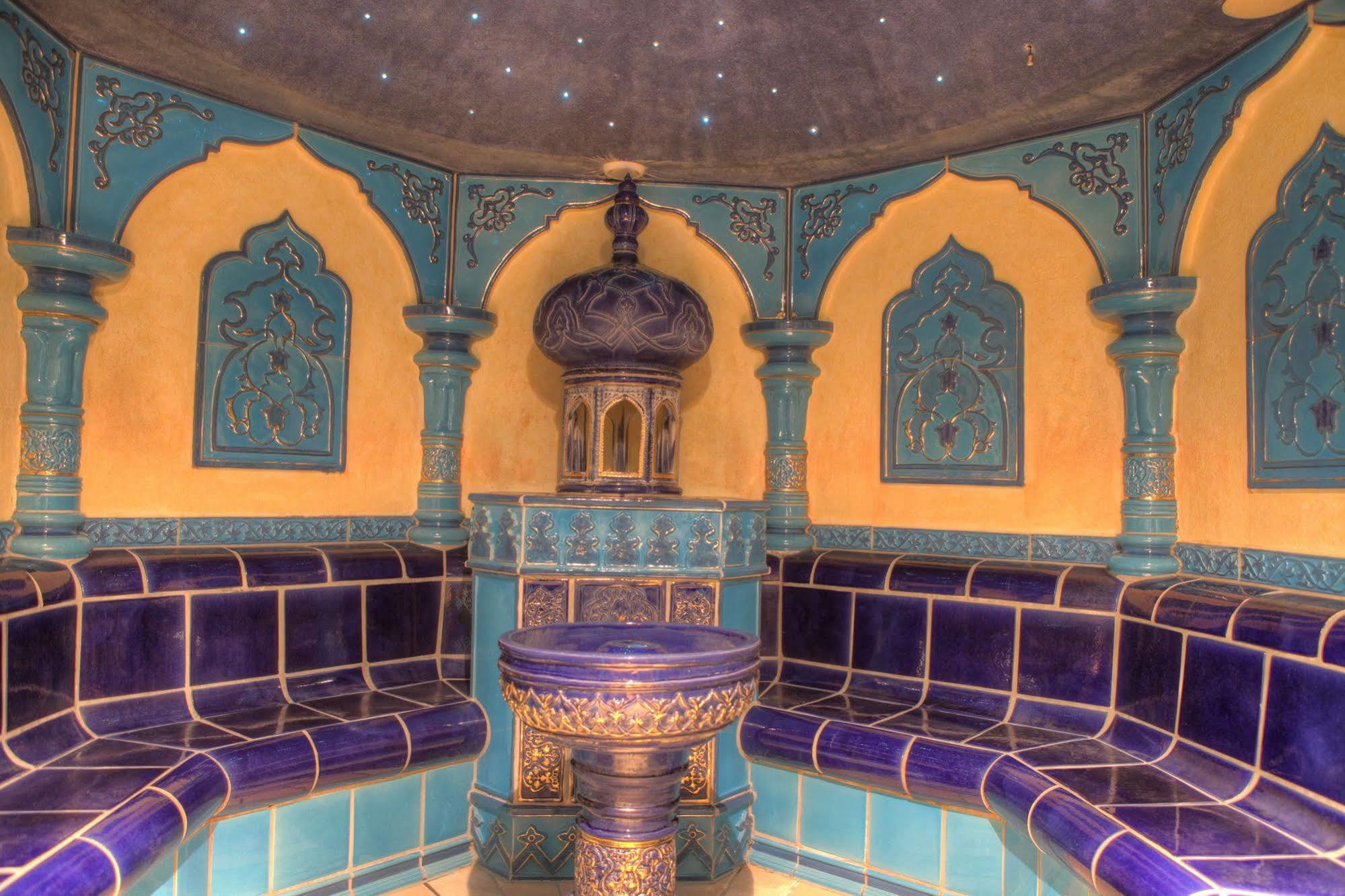 Seetelhotel Pommerscher Hof Wellnesshotel Im Herzen Der Kaiserbaeder Mit Direktem Zugang Zur Wellnessoase Shehrazade 4*