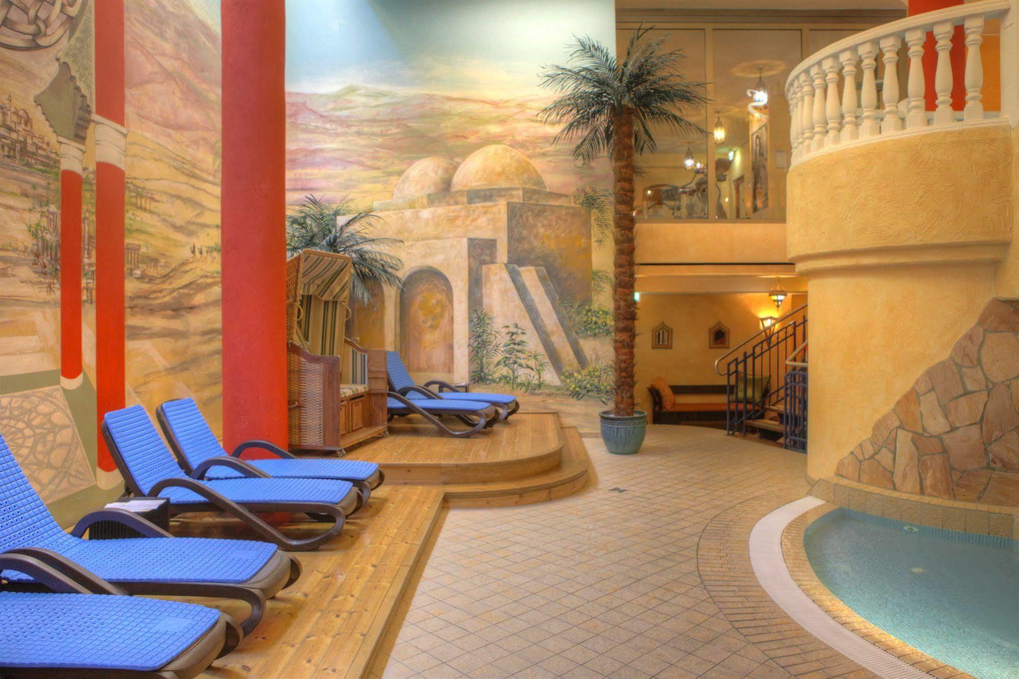 Hotel Seetelhotel Pommerscher Hof Wellnesshotel Im Herzen Der Kaiserbaeder Mit Direktem Zugang Zur Wellnessoase Shehrazade 4*