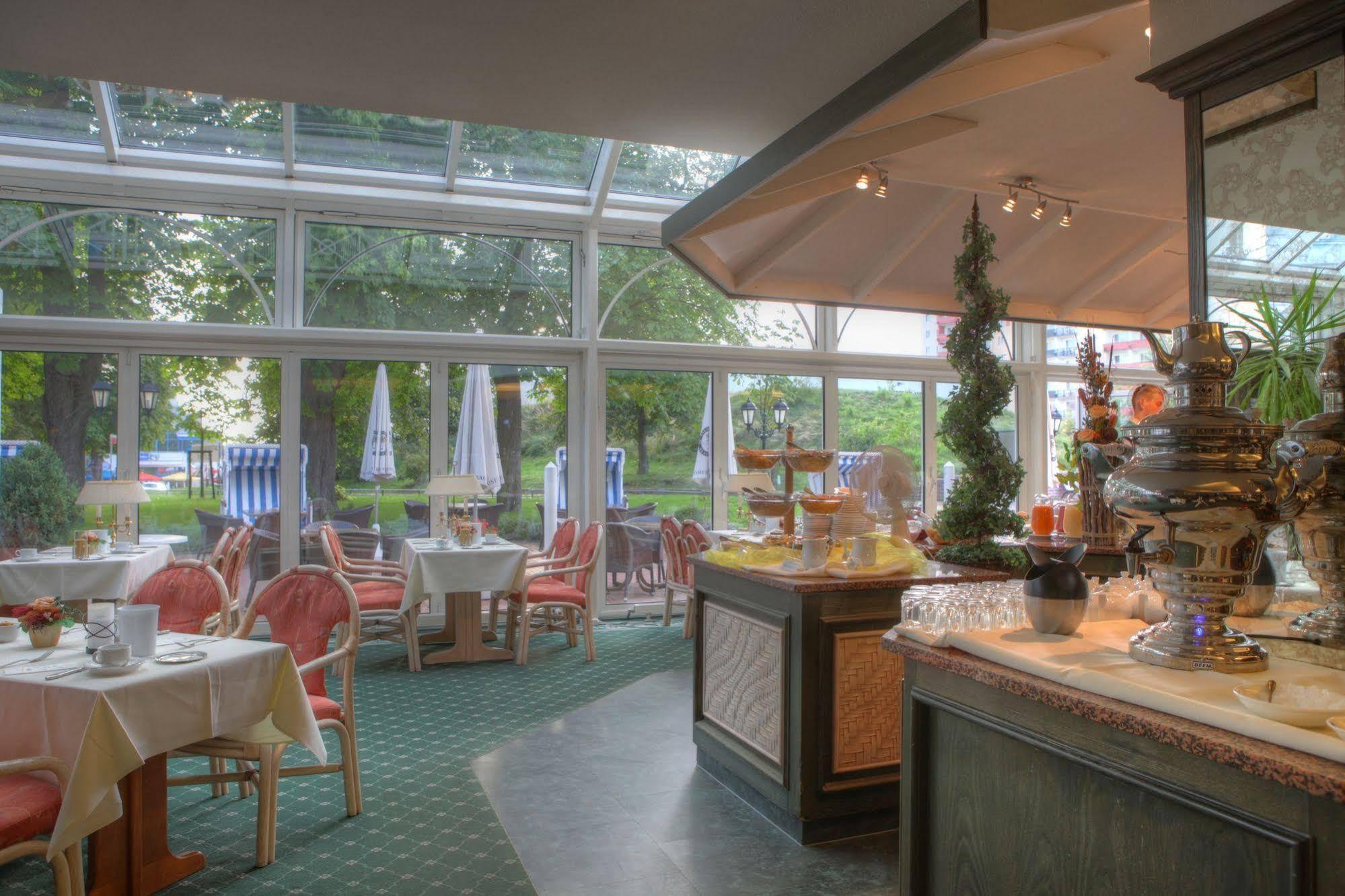 Seetelhotel Pommerscher Hof Wellnesshotel Im Herzen Der Kaiserbaeder Mit Direktem Zugang Zur Wellnessoase Shehrazade Hotel 4*